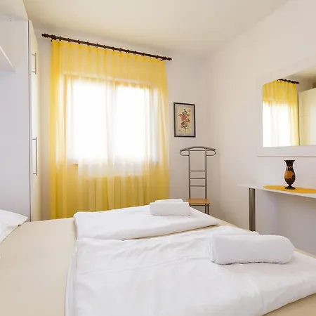 Gostinjska kuća Ulika 3*