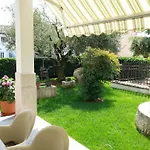 Guest house Ulika