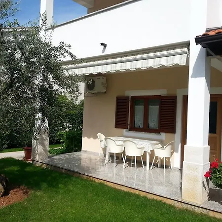 Ulika & 게스트하우스 포레치